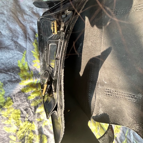 Doc Marten messenger bag. Genuine patent leather, excellent condition - Picture 5 of 5